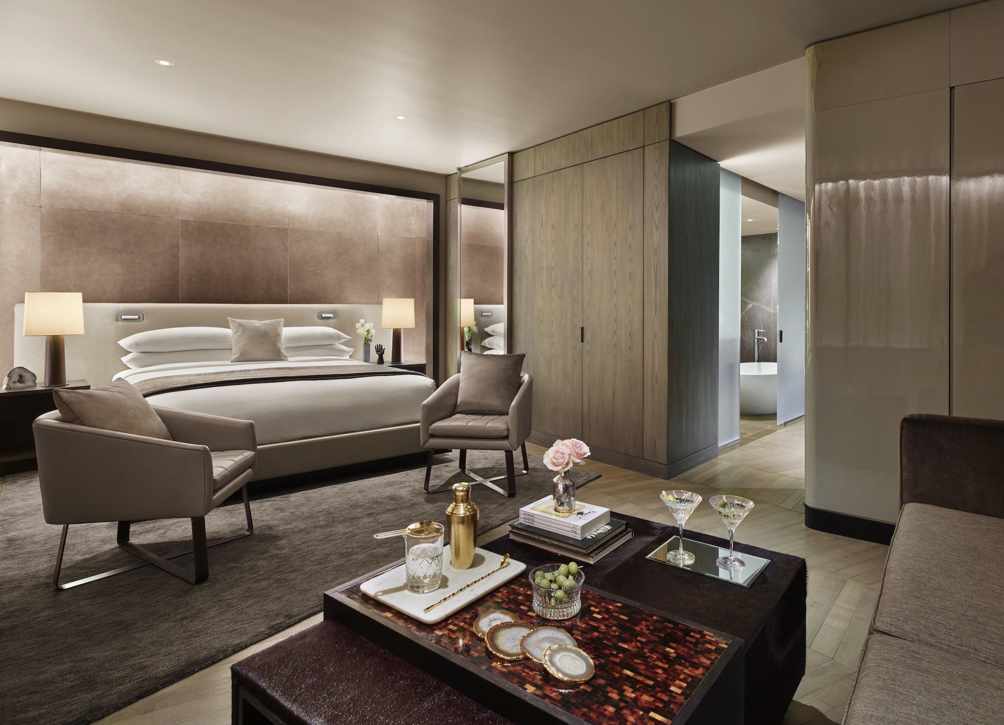 Hotel The Knickerbocker New York Esterno foto A bedroom at The Dorchester
