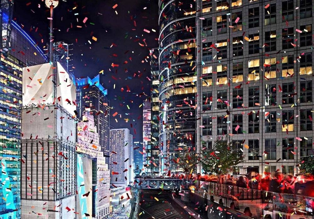 Hotel The Knickerbocker New York Esterno foto New Year's Eve celebrations in the city of Lyon, France