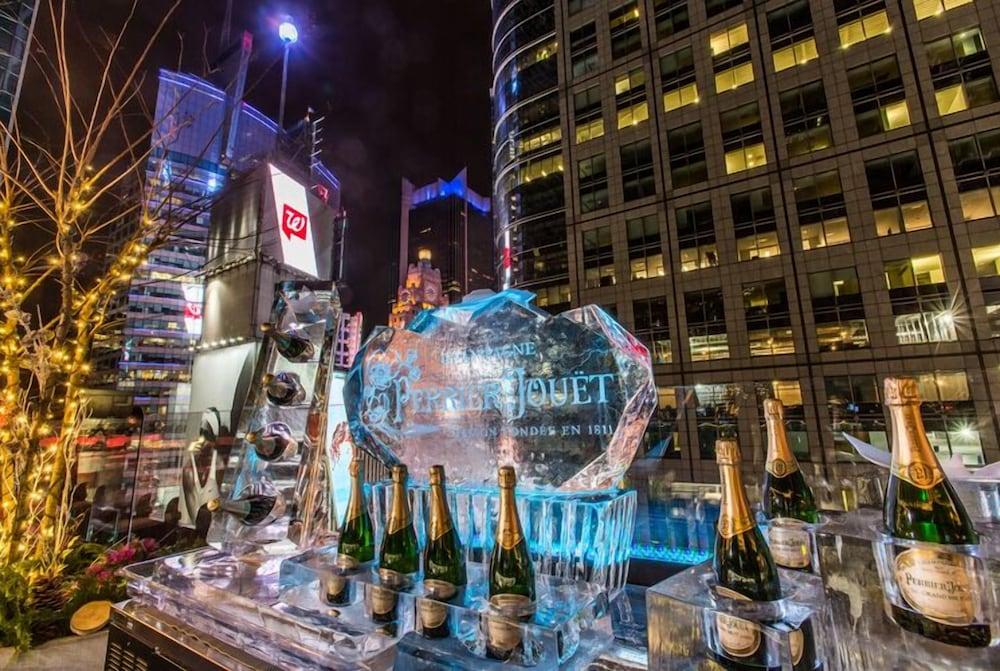 Hotel The Knickerbocker New York Esterno foto Champagne bottles on ice