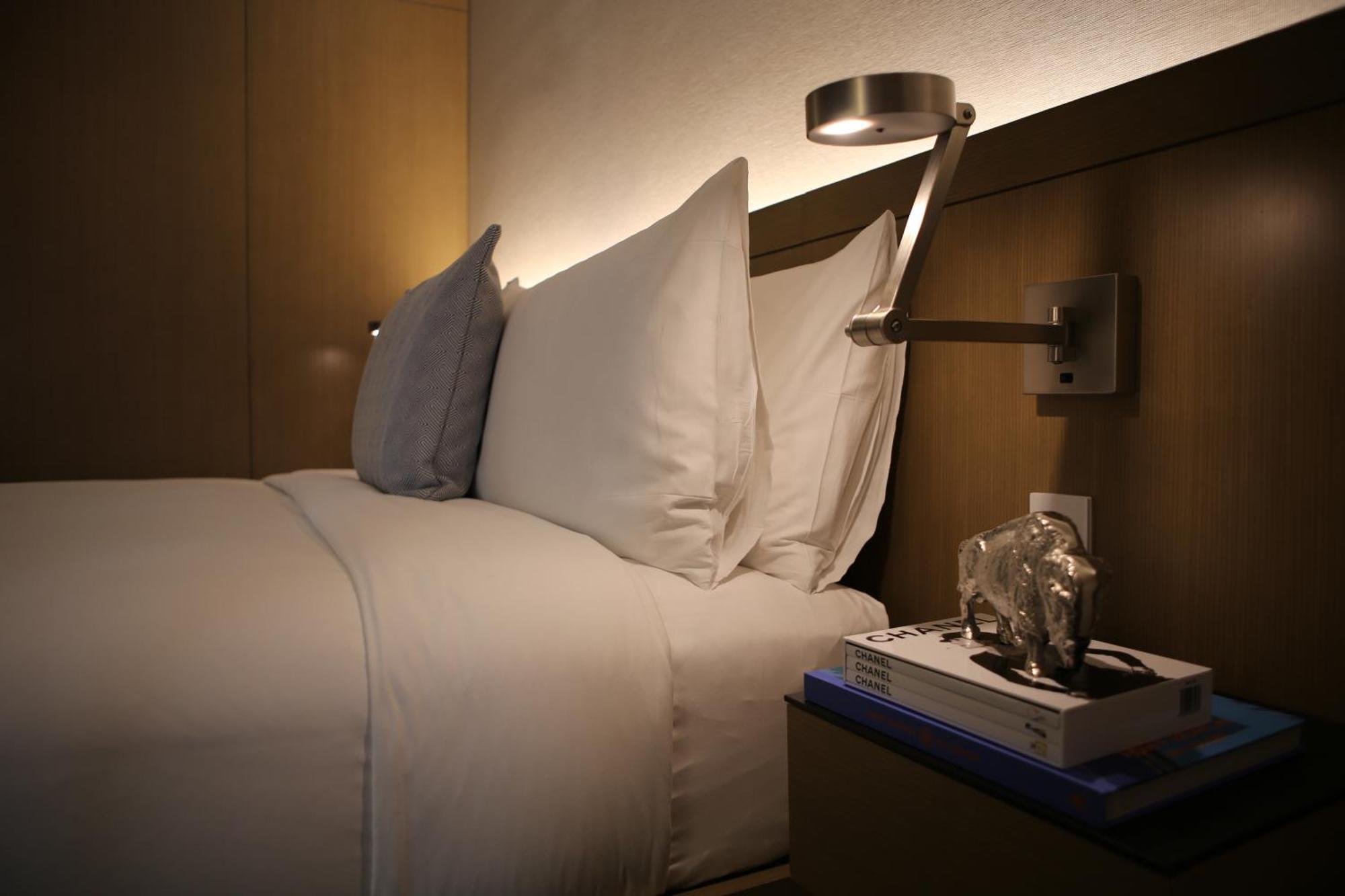 Hotel The Knickerbocker New York Camera foto A wall-mounted reading light